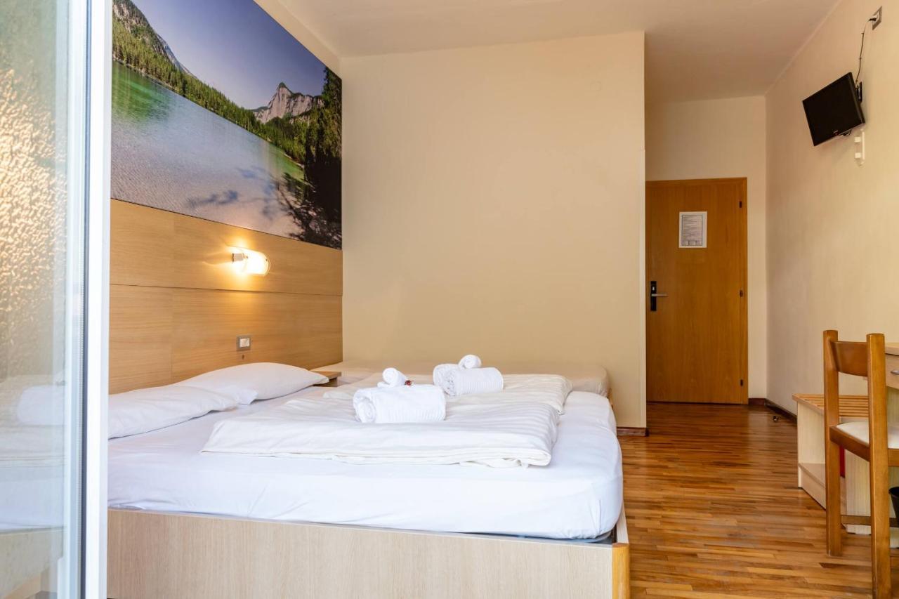 Hotel Lory - Molveno - Dolomiti Exterior photo